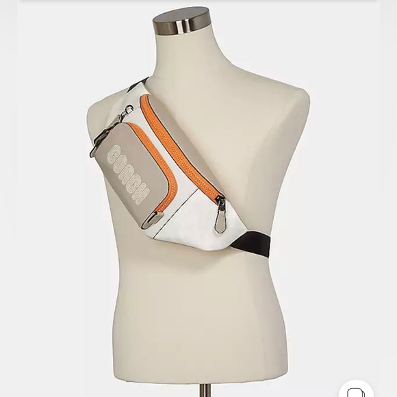 Track Belt Bag In Colorblock Signature Canvas With Coach - Picture 2 of 6